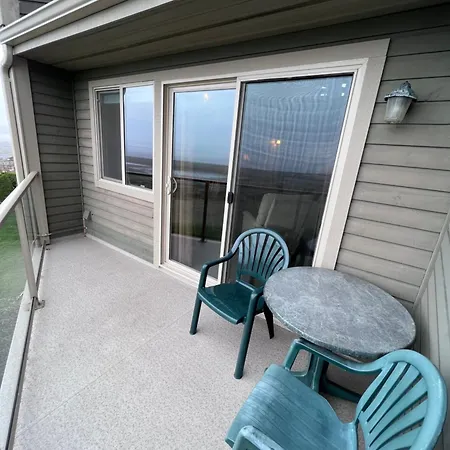 Shorewater Resort Qualicum Beach Exterior photo