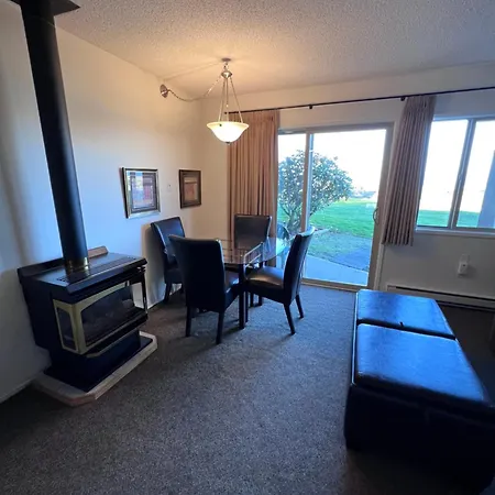 Shorewater Resort Qualicum Beach Exterior photo